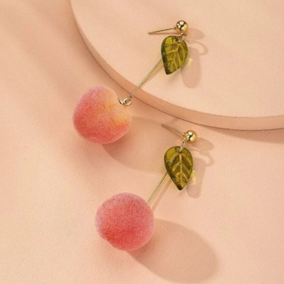 *May* Peaches Dangling Earrings - Picture 3 of 3